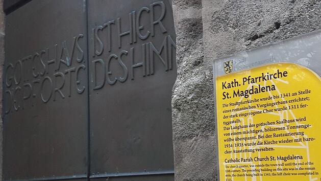 Die Stadt gibt  f&uuml;r die Beleuchtung der Stadtpfarrkirche einen h&ouml;heren Zuschuss   als  &uuml;blich. Foto: Bernhard Panzer