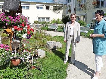 Im Rahmen eines Pressegespräches stellte Awo-Kreisvorsitzende Inge Aures (rechts) die neue Hauptgeschäftsführerin des Awo-Kreisverbandes, Margit Vogel, offiziell vor. Foto: Werner Reißaus