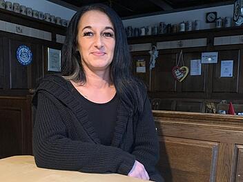 Die Gastronomie leidet aktuell stark unter den Corona-Maßnahmen. Zwei junge Fränkinnen und Wirtinnen erzählen, wie es ihnen ergeht. Jessika Wilms gehört das "Henneberger Haus" in Coburg.