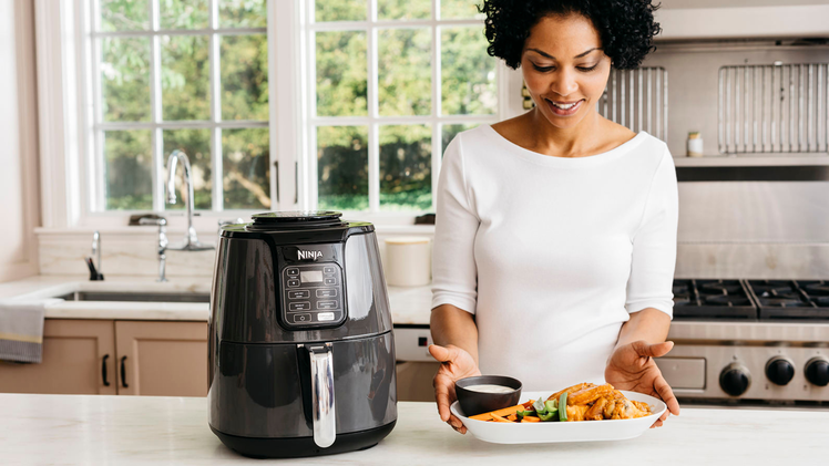 Der Ninja Airfryer überzeugt mit schneller Heißluftzirkulation für knusprige Ergebnisse ohne viel Öl. Ideal für eine gesunde und zeitsparende Küche.