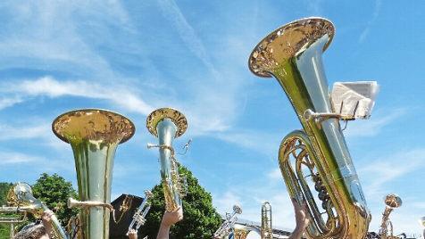 Die Instrumente hoch.  Foto: Carmen Schwind