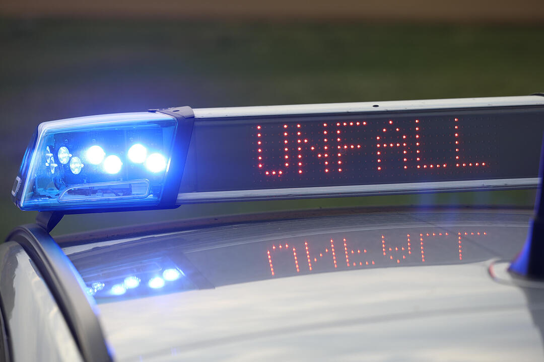 Kreis Roth: Motorradfahrer stirbt bei Unfall, Beifahrerin schwer verletzt