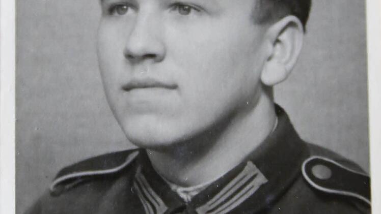 Anton Dummert als junger Soldat im Jahr 1942Foto: Dummert