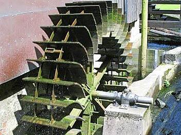 Mühlrad der Teichmühle ist noch intakt.  Foto: Susanne Deuerling