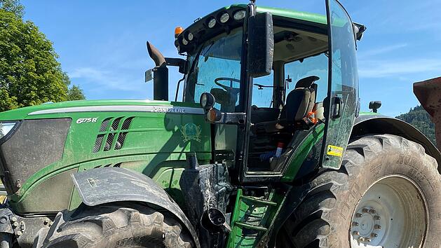 Traktor-Unfall auf der B303