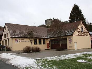 Der Schulungsraum über der Fahrzeughalle neben dem Streitberger Bürgerhaus genügt nicht mehr den aktuellen Anforderungen des Brandschutzes.  Josef Hofbauer