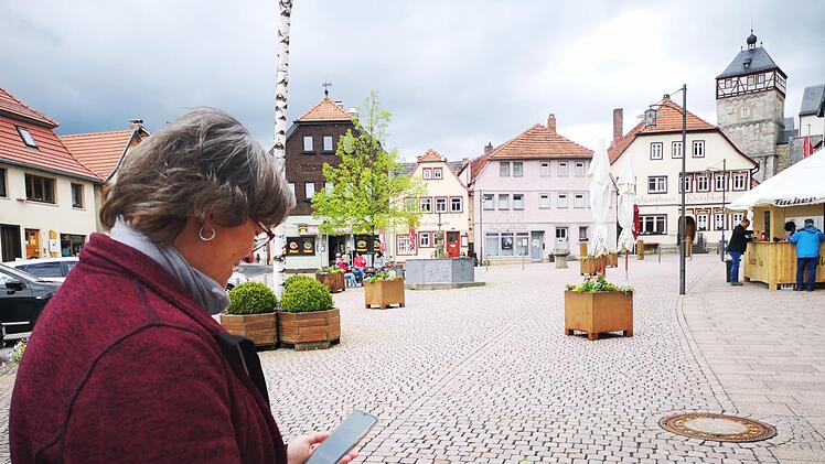 Ab sofort ist kostenloses Surfen auf dem Bischofsheimer Marktplatz  möglich. Foto: Marion Eckert