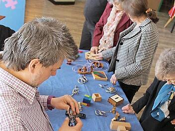Die Spielewochen im Jugend- und Kulturzentrum laden generationenübergreifend zum knobeln ein. Fotos: Archiv/Carmen Schmitt