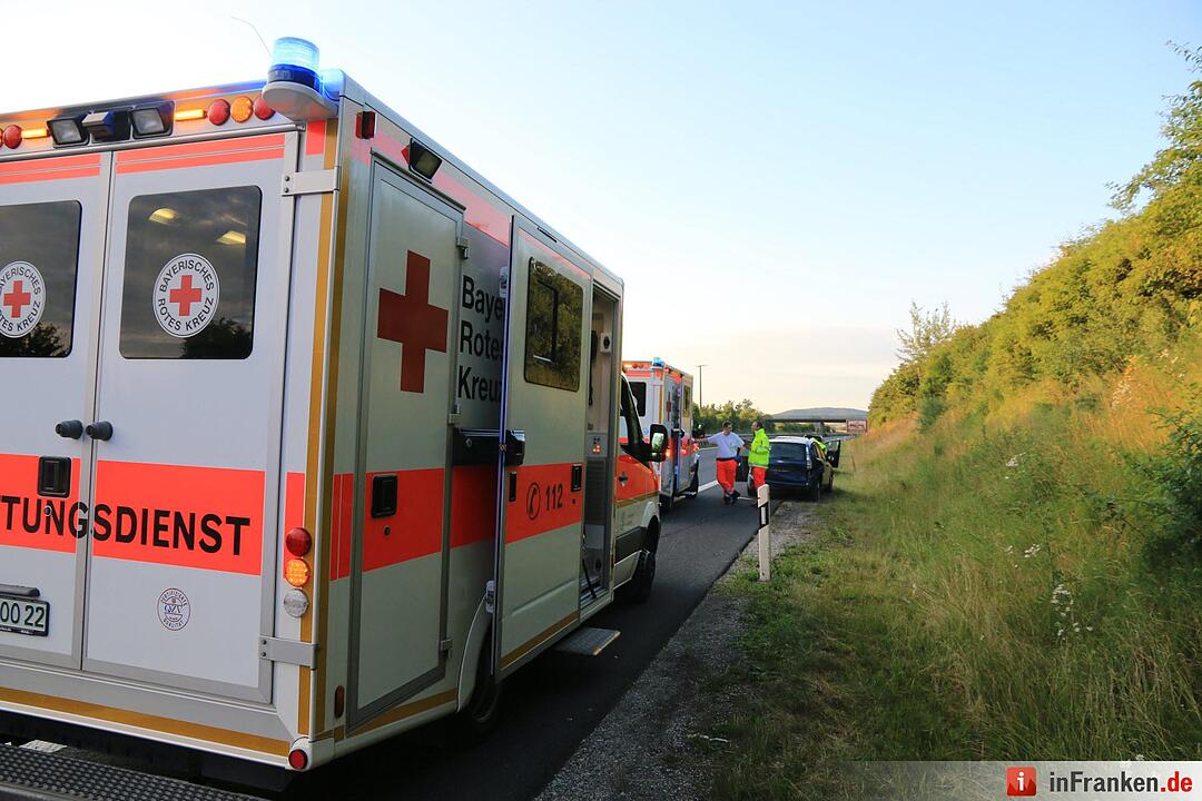 Fünf Verletzte bei Unfall auf A73