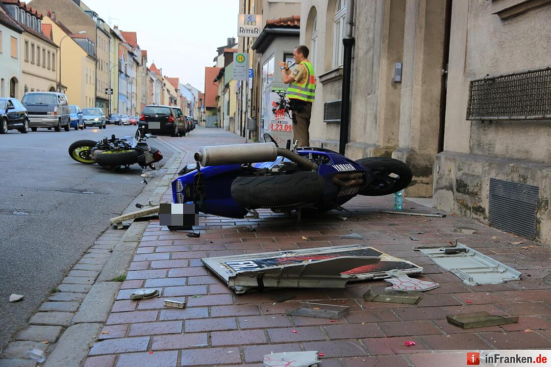 Motorradfahrschüler prallt in Bamberg gegen Stromkasten