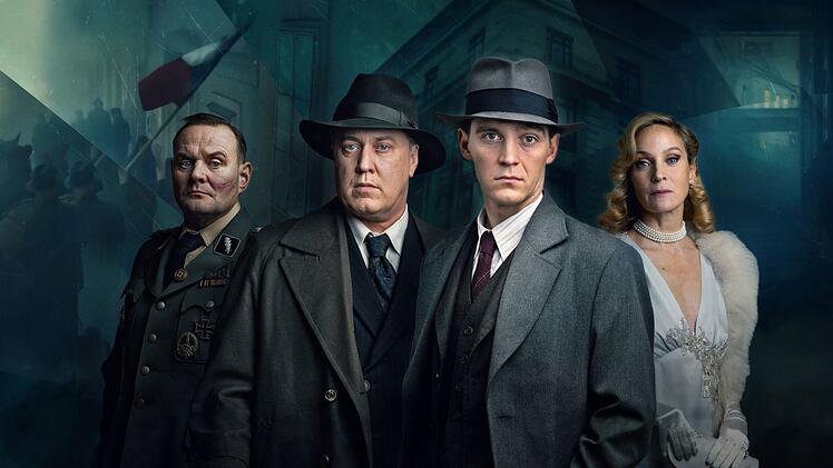 Der ARD-Vierteiler "Sternstunde der M&ouml;rder" zeigt eine prominent besetzte M&ouml;rdersuche im besetzten Prag 1945, unter anderem mit (von links) Devid Striesow, Nicholas Ofzcarek, Jonas Nay und Jeanette Hain.