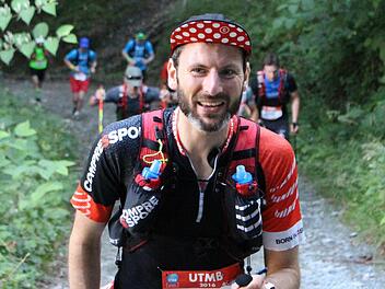 Trotz der Anstrengung immer ein Lächeln auf den Lippen: Matthias Krah beim Ultra-Trail du Mont-Blanc. Foto: Verena Gerk