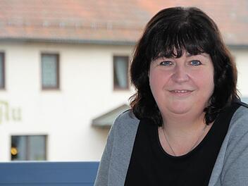 Katja Habersack ist gebürtige Mottenerin und wohnt seit zehn Jahren in Eichenzell. Sie möchte gerne auf Bürgermeister Jochen Vogel folgen. Foto: Ulrike Müller