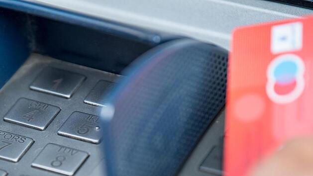 Achtung: In diesem Fall schluckt der Geldautomat deine Karte - trotz richtiger PIN