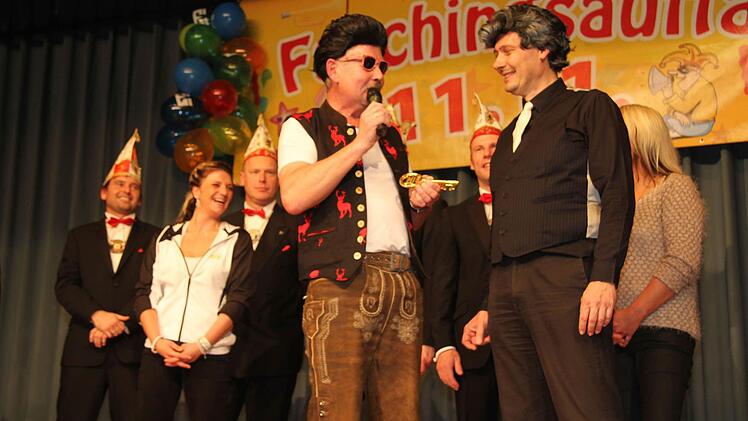 Die Narren regieren: Bürgermeister Wolfrum musste sich Andreas Gabalier alias Präsident Andy Sesselmann geschlagen geben.