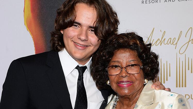 Nach dem Tod Michael Jacksons übernahm Katherine Jackson die Vormundschaft für dessen drei Kinder Prince (links), Paris und Bigi Jackson.