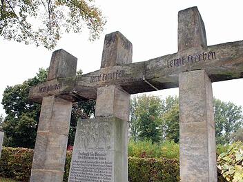 Das Kriegerdenkmal in Pommersfelden mit der umstrittenen Inschrift Foto: Evi Seeger