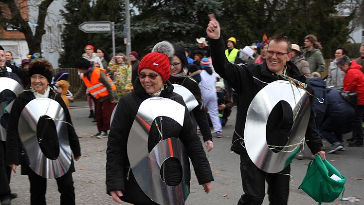 Der Faschingszug in Neuses Foto: Mathias Erlwein