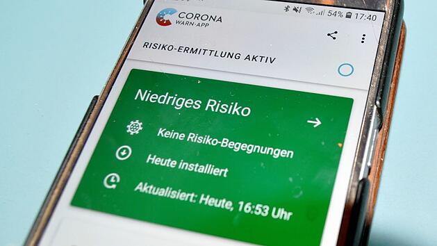 Die Corona-Warn-App wird seit 2020 st&auml;ndig weiterentwickelt.