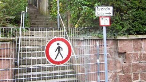 Mit 8:3 Stimmen sprach sich der Bauausschuss für den Neubau der Treppe zu neuen Konditionen aus. Foto: Thomas Mäuser