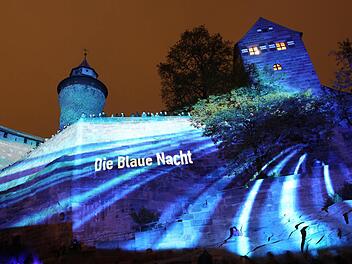 Die Blaue Nacht in Nürnberg findet auch dieses Jahr wieder statt.Foto: Daniel Karmann dpa/lby