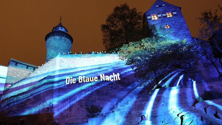 Die Blaue Nacht in Nürnberg findet auch dieses Jahr wieder statt.Foto: Daniel Karmann dpa/lby