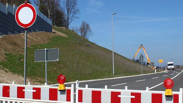 Die neue Umgehungsstraße von Weismain ist in einem Teilstück gesperrt.  Foto: Jürgen Gärtner