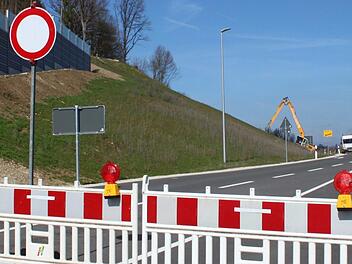 Die neue Umgehungsstraße von Weismain ist in einem Teilstück gesperrt.  Foto: Jürgen Gärtner