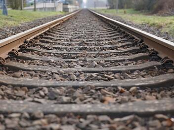 Verirrte Frau behindert Zugverkehr in Bayern Verirrte Frau behindert Zugverkehr in Bayern