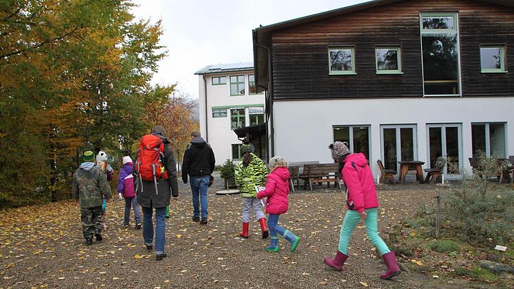 Haus der Schwarzen Berge: Die Junior Ranger machen einen Ausflug in die Pilze. Foto: Ulrike Müller