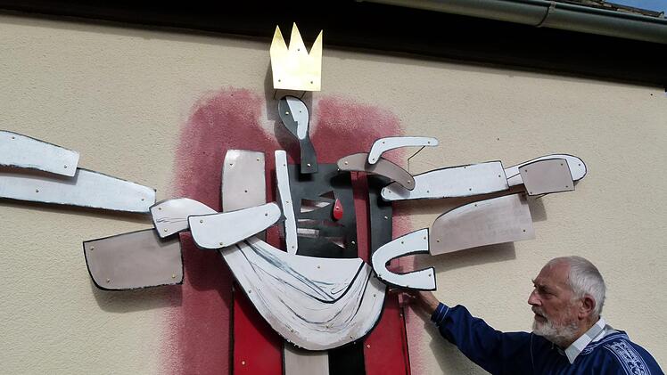 Das neueste Werk von Künstler Erhard Schütze ist der auferstandene Christus an der Außenwand der Aussegnungshalle in Ludwag. Marion Krüger-Hundrup