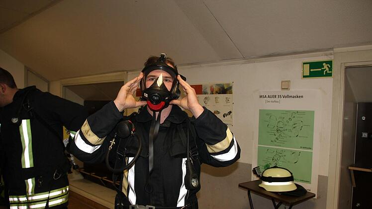 ...bedarf es noch der Maske. Foto: Detlef Maag