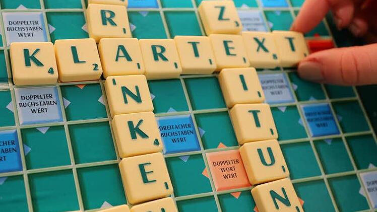 "KLARTEXT!" heißt das Schulprojekt der Mediengruppe Oberfranken, bei dem Schüler die Zeitung und das Newsportal inFranken.de kennenlernen und auch ein Mitglied der Redaktion im Klassenzimmer interviewen können.  Foto: Barbara Herbst