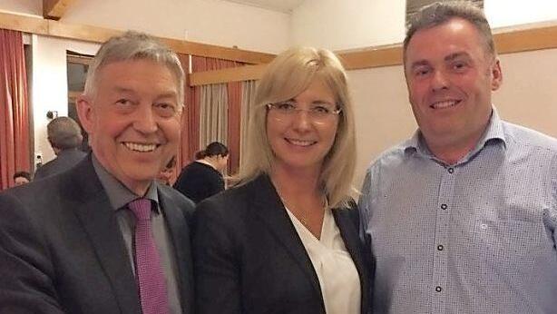 Keinen Konsens erzielt: MdL Otto Hünnerkopf, Umweltministerin Ulrike Scharf und Burkard Müller im Gespräch.  Foto: privat