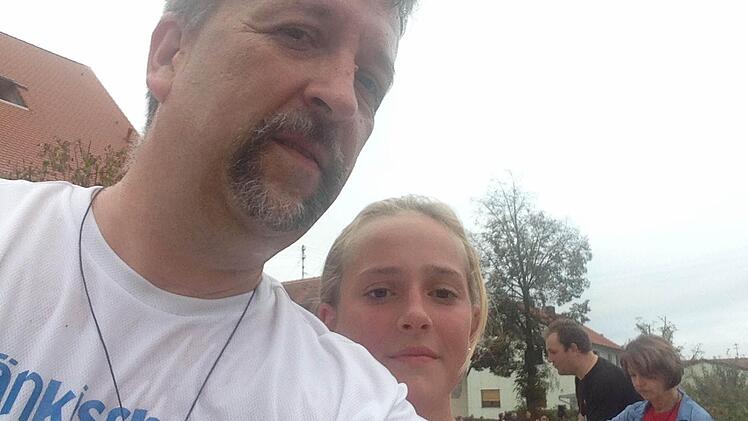 FT-Marathonmann Michael Busch und Tochter Nicola starten beim ERH-Vitallauf durch.