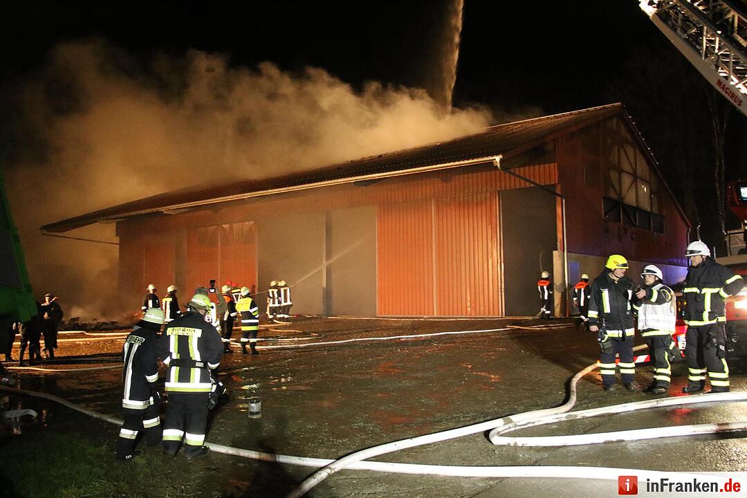 Großbrand zerstört Scheune in Herbartsdorf