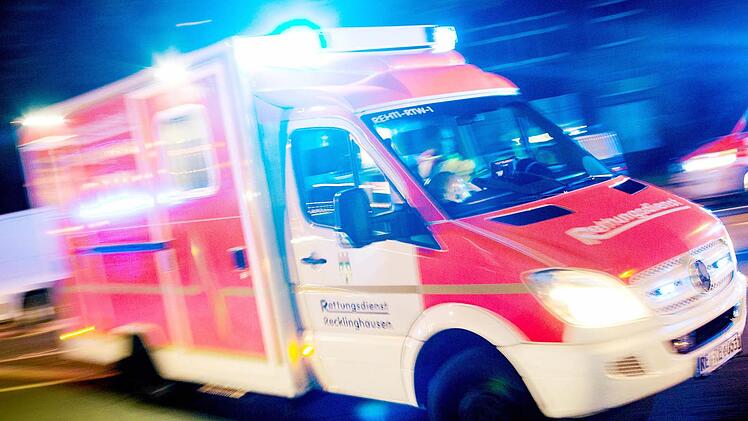 Ein Mann ist während der Fahrt auf der A3 zwischen Waldaschaff und Weibersbrunn an einem Herzinfarkt gestorben. Symbolfoto: Marcel Kusch/dpa