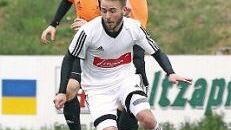 Dem Ebersdorfer Bastian Pöche gelang das 1:1. Fotos: Timo Geldner