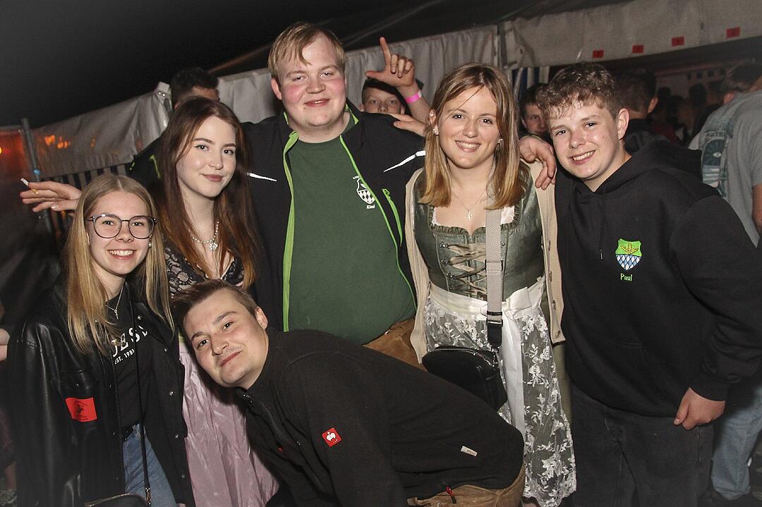 Mit der Partyband "Popnach8"!
