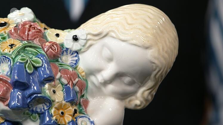 Der &ouml;sterreichische Bildhauer Michael Powolny hatte Anfang des 20. Jahrhunderts den Entwurf f&uuml;r die Figur geliefert.