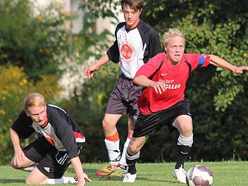 Der Neubrunner Kapitän Fabian Schmitt (rechts) und seine Teamkameraden sind in Westheim gefordert.