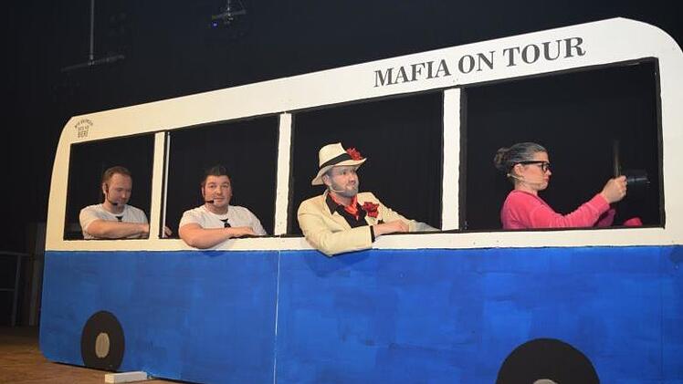 Thomas Müller, Florian Nickoleit, Christopher Müller und Anna Nickoleit (v.l.) sind als Memmelsdorfer Mafia On Tour