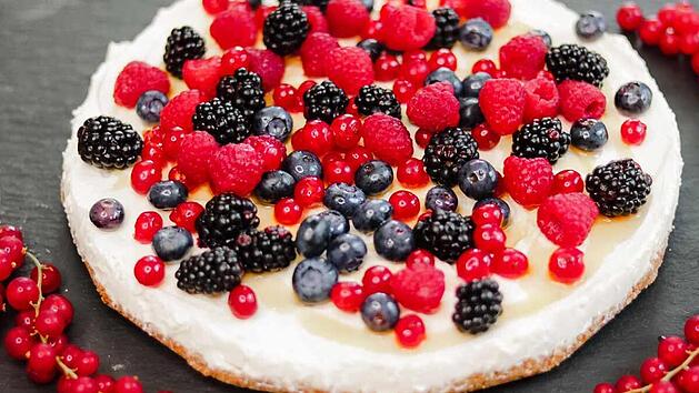 Frischkaese-Beeren-Torte.jpg