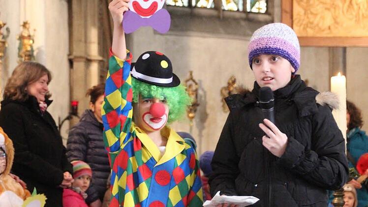 Die Kinder durften in Faschingskostümen in die Kinderkirche. Foto: Heike Beudert
