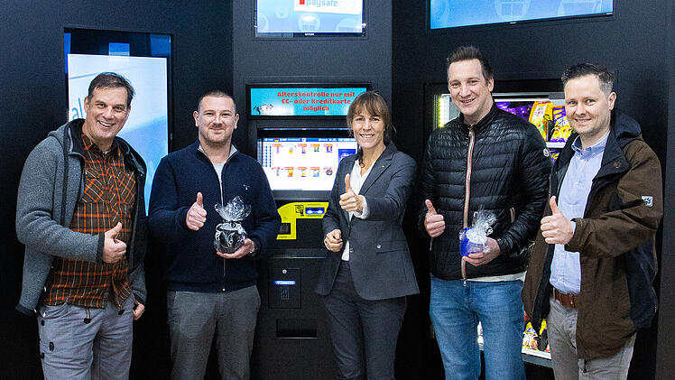 Hof: Neuer 24-Stunden-Kiosk eröffnet - welche Ware er anbietet