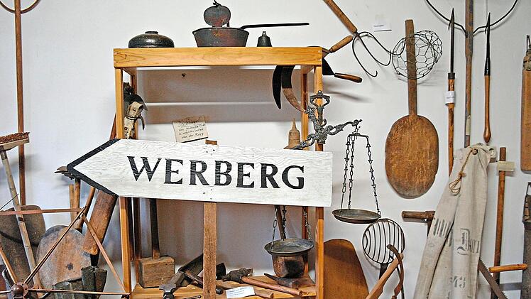 Die Werberger Stube zeigt im Rahmen der Veranstaltung &bdquo;1-Stunde-Kultur&ldquo; Erinnerungsst&uuml;cke und vieles mehr aus dem abgesiedelten Dorf Werberg. Stephanie Elm
