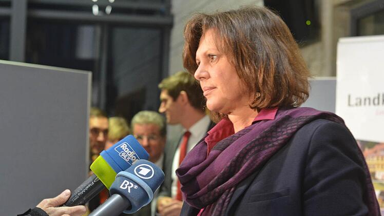 Die bayerische Wirtschaftsministerin Ilse Aigner am Montag in Zirndorf. Foto: Nikolas Pelke