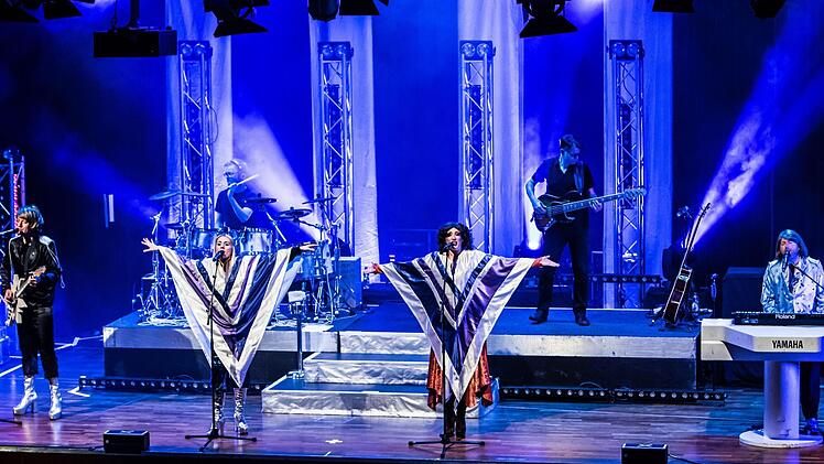 Reichlich Applaus gab es im Coburger Kongresshaus für die Konzert-Show "Abba Gold".Foto: Jochen Berger