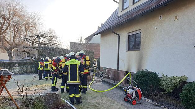 Die Feuerwehr hatte den Brand im Keller schnell unter Kontrolle. Foto: Freiwillige Feuerwehr Effeltrich
