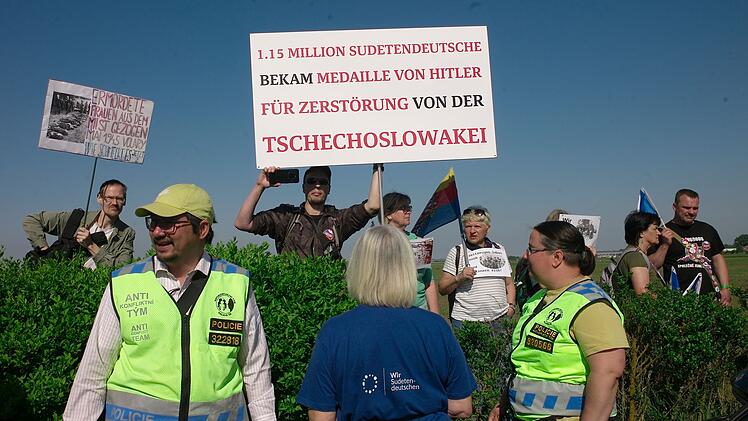 76. Sudetendeutscher Tag in Tschechien - Vers&ouml;hnungsmarsch